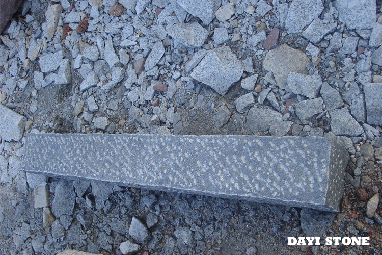 Dark Grey Granite G654 Stone Palisade  All sides pineapple - Dayi Stone